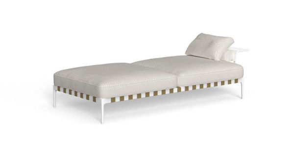 Salinas Bench with armrests